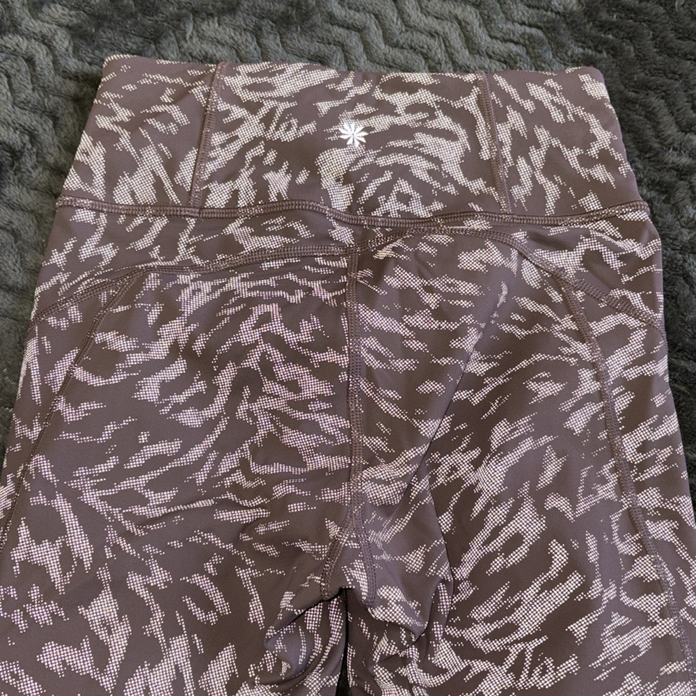 Athelta Rainer print tight size extra extra small like new purple reflective - Picture 3 of 12